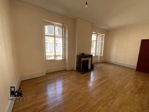 A LOUER - Rue Moyenne - T2 de 65.35m2