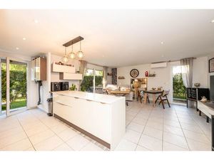 Vente appartement 3 pièces 66 m² Antibes (06600)