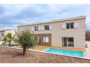 Maison contemporaine avec terrasse - Puget-sur-Argens