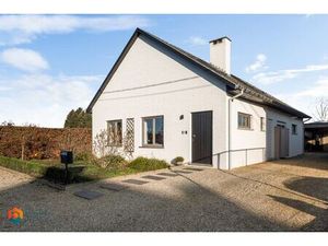 Gerenoveerde woning met 3 slpkrs in doodlopende straat te Hallaar