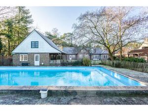 Villa met vergezicht en zwembad in Brasschaat