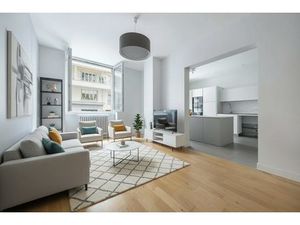 T3/4 - 90M2 - PLACE PUVIS DE CHAVANNES