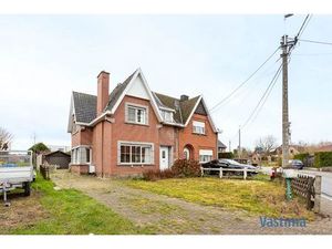 Te renoveren  halfopen woning met zuid gerichte tuin