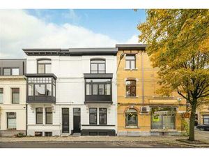 Herenhuis te koop in Berchem