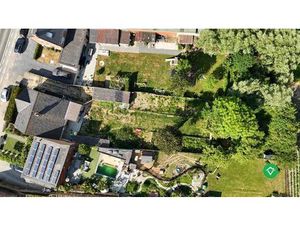 Ruim perceel van 1126 m² - tal van mogelijkheden!