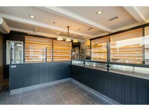 Opbrengsteigendom te koop in Heist-Op-Den-Berg