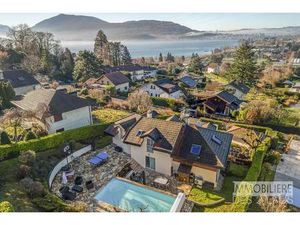 Propriété avec Piscine proche Lac d'Annecy