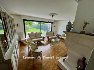 Bergerac centre-ville  4 chambres  2 sdb  bureau  double-garage  jardin clos  piscine ...