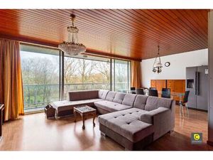 Appartement te koop in Berchem met 4 slaapkamers