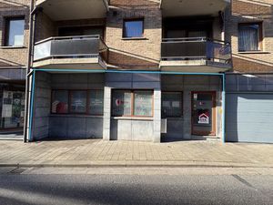 Instapklaar handelspand met praktijkruimte achteraan