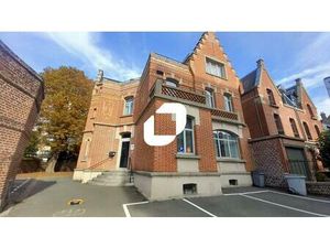 A LOUER  ERP POSSIBLE