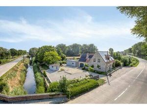 Huis te koop in Veurne met 6 slaapkamers