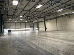 5324m2 divisible à partir de 2385m2 à louer à Beauvais