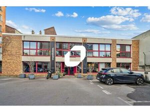 A VENDRE OU A LOUER  Batiment indépendant à vendre proche M4