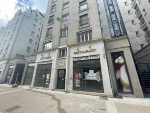 A LOUER LOCAL COMMERCIAL GRATTE-CIEL