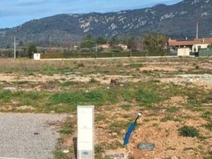 Terrain constructible viabilisé à vendre