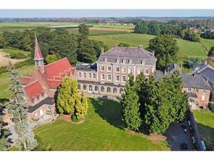 Huis te koop in Sint-Truiden met 20 slaapkamers