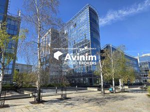 A VENDRE VILLEPINTE BUREAUX 182 M² AU PIED DU RER