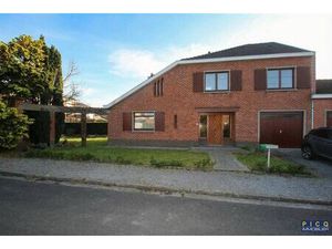 Maison à vendre avec 4 chambres   Kain (VBD69420)