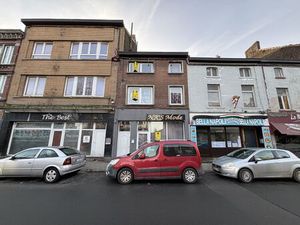 Immeuble mixte à vendre à Chaussée de Lodelinsart 49 Gilly (VBD69100)