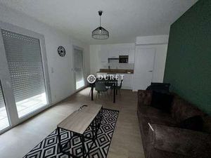 Location Appartement 2 pièces Meublé à La Roche-Sur-Yon Gare Sncf - Sacré Coeur (85000) : 