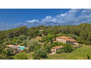 RARE : Superbe propriété en pierre d'une surface totale de plus de 450 m² entièrement réno