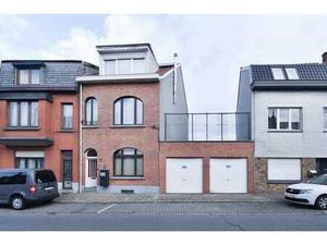 Maison unifamiliale avec terrain a bâtir attenant