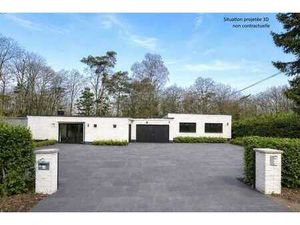 PLAIN-PIED A RENOVER ENTIEREMENT - PERMIS DISPONIBLE- OREE D