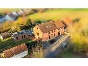 Villa aux volumes très généreux !