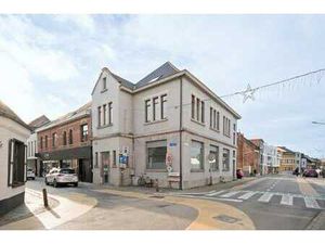 Immeuble de rapport avec local commercial et 2 appartements