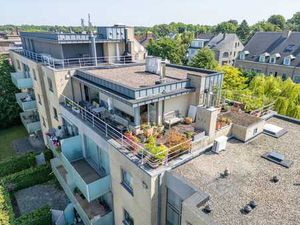 Penthouse non-meublé - 3 ch / 2 sdb - Garage & Cave