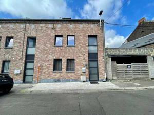 Maison mitoyenne avec jardin