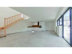Superbe appartement duplex trois chambres en plein centre...