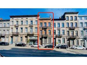 3 apparts loués. Jardin. Grenier aménageable. Idéal invest.