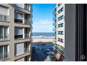 Très bel appartement rénové avec 3 chambres à Knokke-Zoute