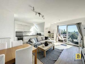 Apt 3 chambres meublé