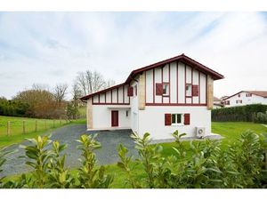 Location maison 6 pièces 129 m² à Ustaritz (64480)