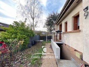 Coup de coeur pour cette petite maison individuelle à Buc su