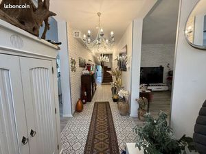 Maison 9 pièces 217 m²