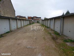 Garage/box 12 m² Sens