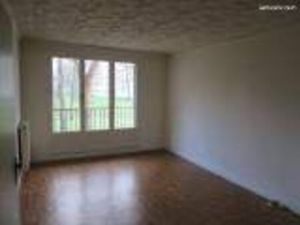 Location F2 dans résidence verdoyante