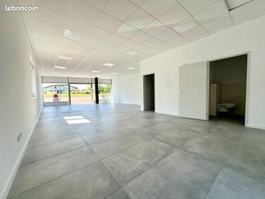 Local industriel 95 m²