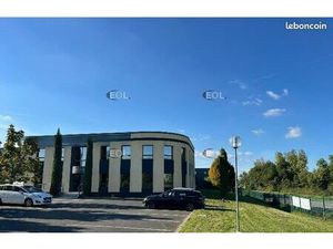 Local bureaux 1 860 m²