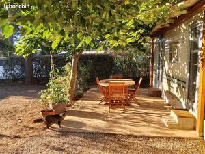 Terrain avec mobilhome