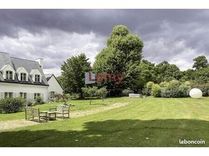 Maison 11 pièces 332 m²