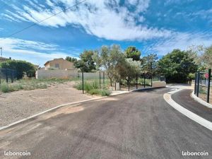 Terrain 400 m² Eyguieres