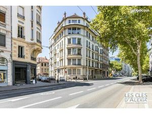 Appartement 7 pièces 253 m²