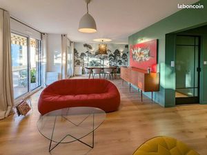 Appartement d’exception T4 – 112 m² – Rénové par architectes – Balcons  vue dégagée – Cham