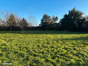 À vendre - Terrain 2179 m2 viabilisé à CHAPONNAY 495 000