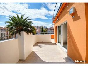T6 de 140 m2 - Avenue du Prado 13008
